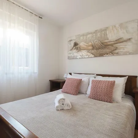 Guest house Dona 3*