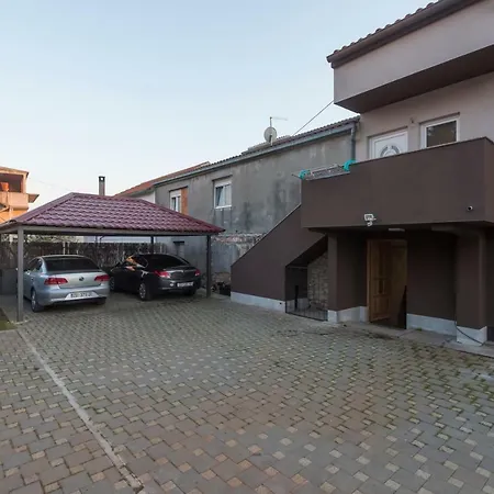 Dona Guest house 3*