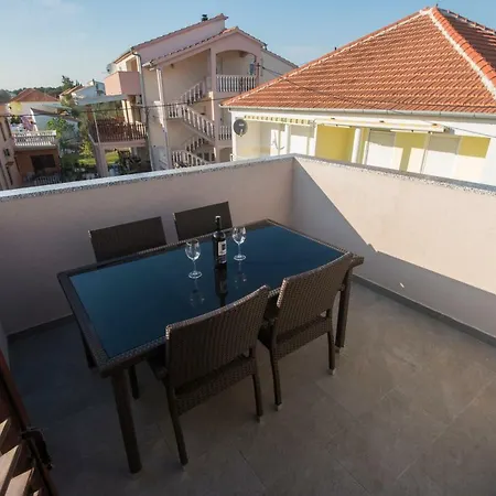 Dona Guest house Bibinje