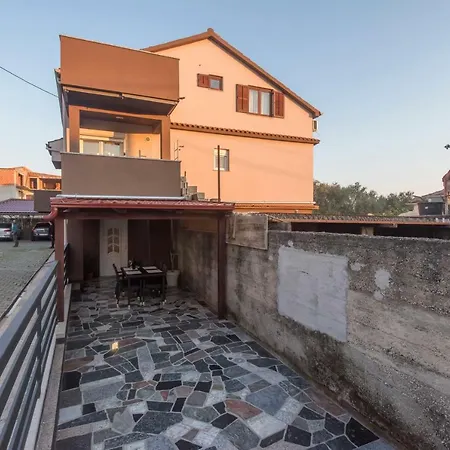 Dona Guest house Bibinje