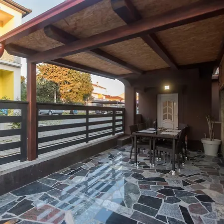 Dona Guest house Bibinje