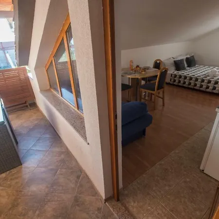 Dona Guest house Bibinje