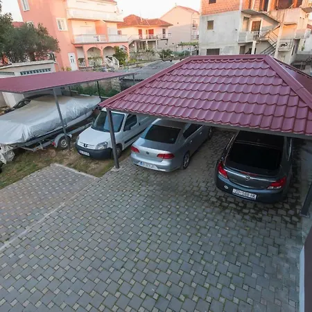 Dona Guest house